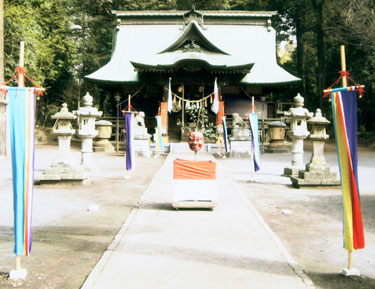 額田神社境内